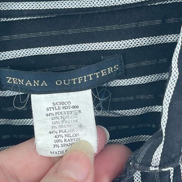 Zenana Outfitters Women's Button Down Dress Shirt Top Stripes Black Size Small - Picture 2 of 9